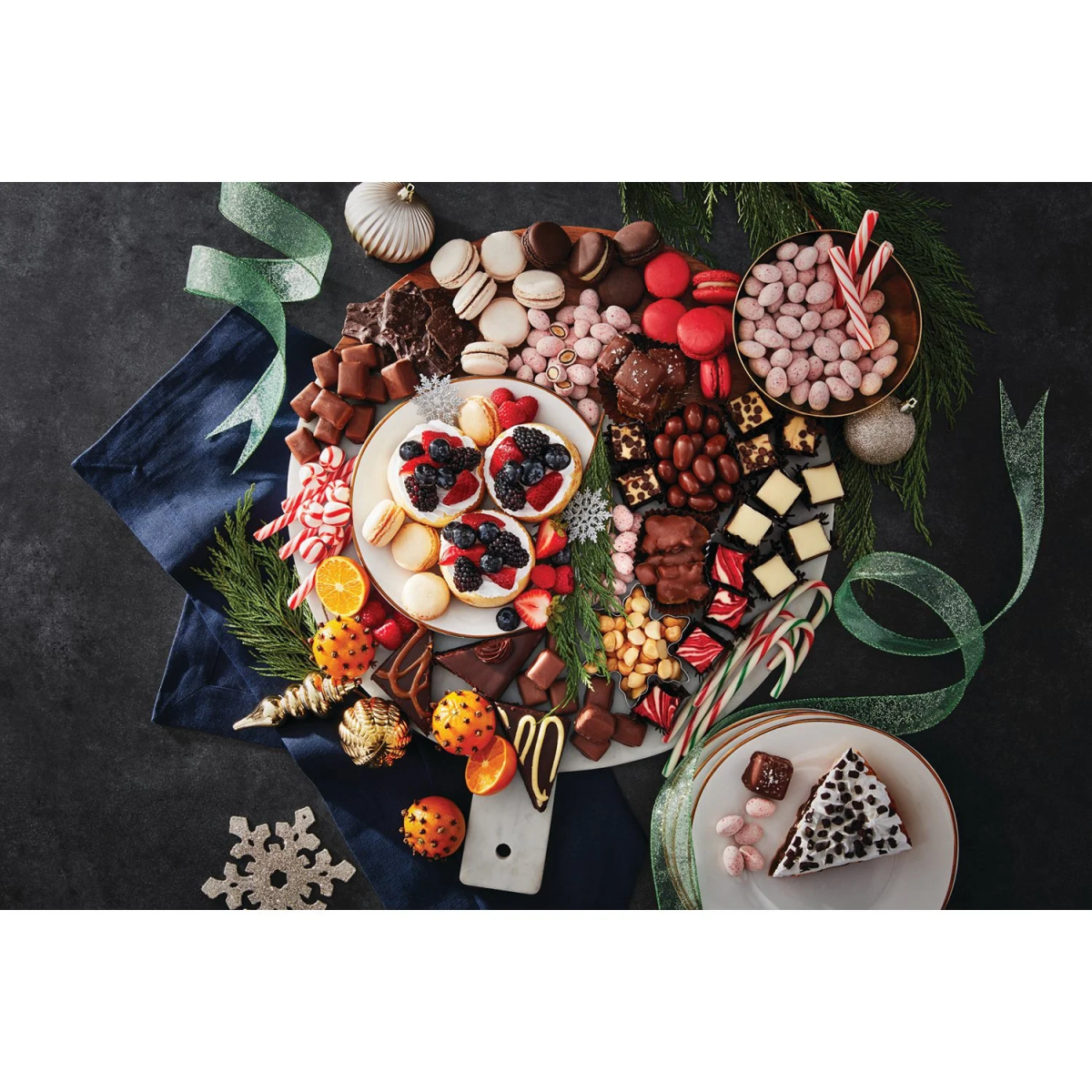 Kẹo Socola Member's Mark Dark Chocolate Thins with Almonds & Sea Salt - Túi 567g